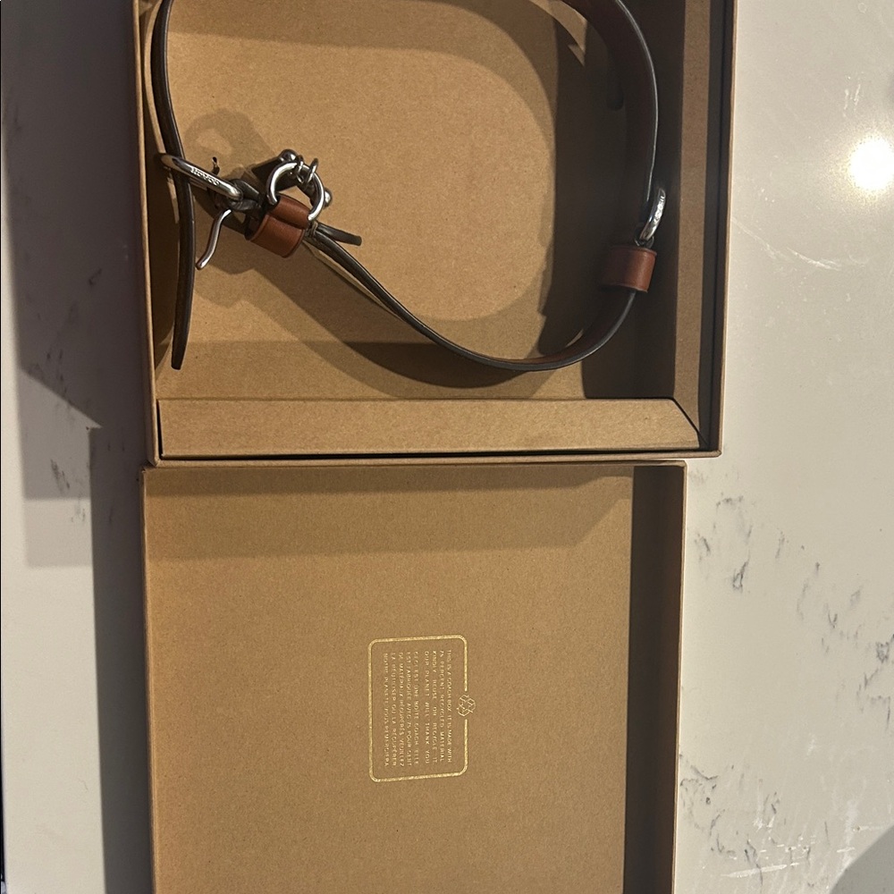 Coach Gold Logo Brown Box